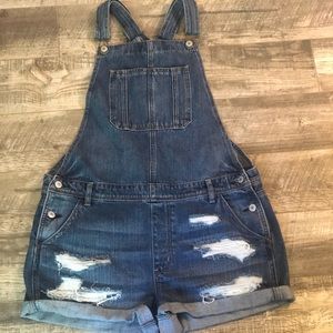 AMERICAN EAGLE OVERALL SHORTS